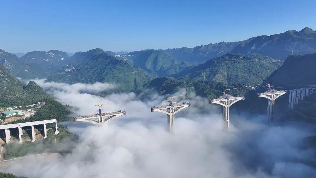 六枝特大桥.jpg 六枝特大桥.jpg