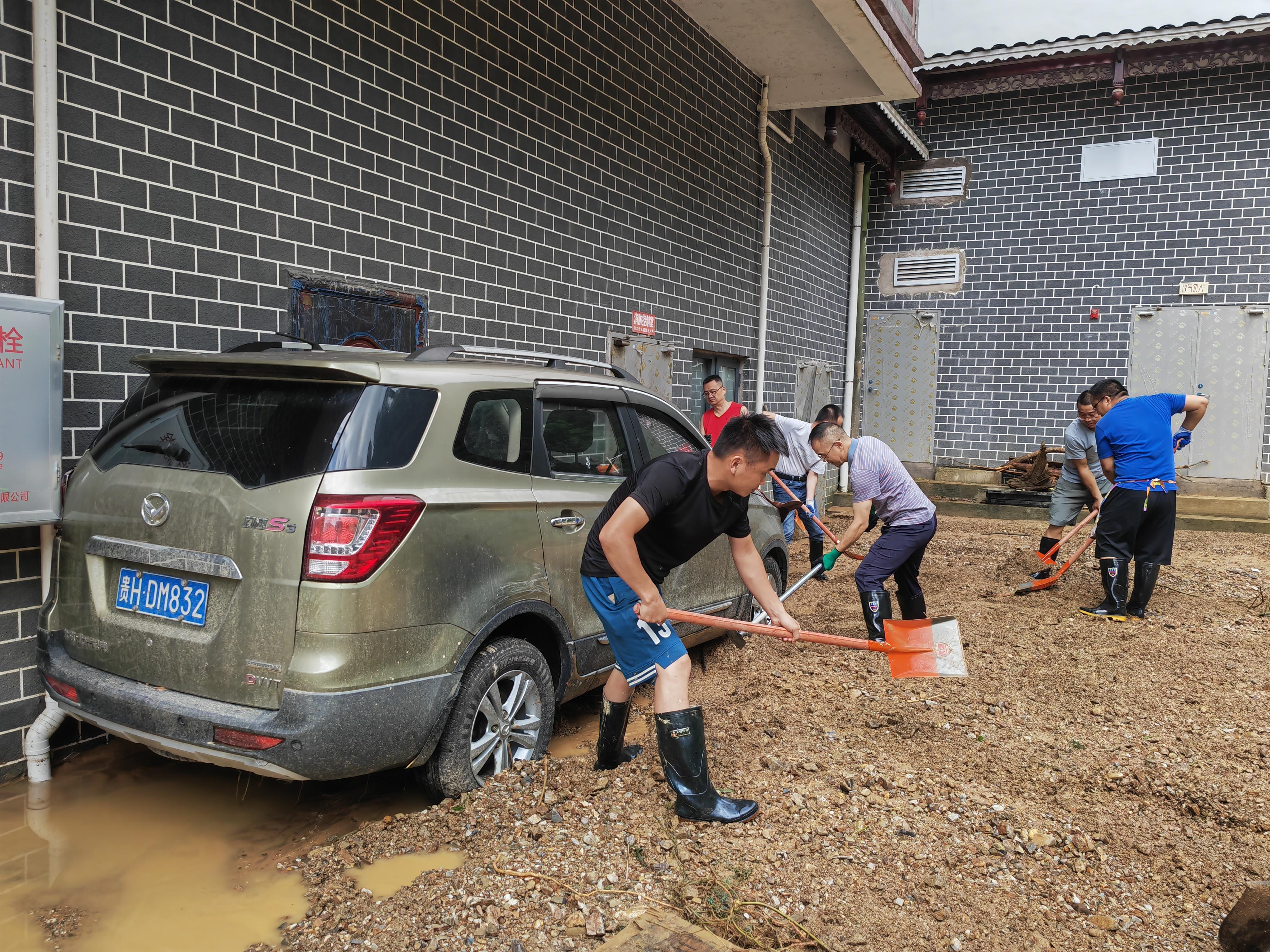 抢险救灾 贵州雷山检察在行动