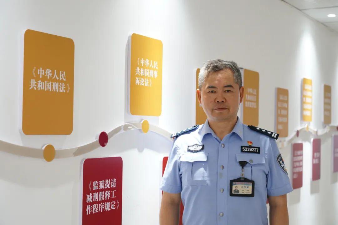 从青丝到华发！老民警丁福军的“硬核”监管与“柔性”矫治