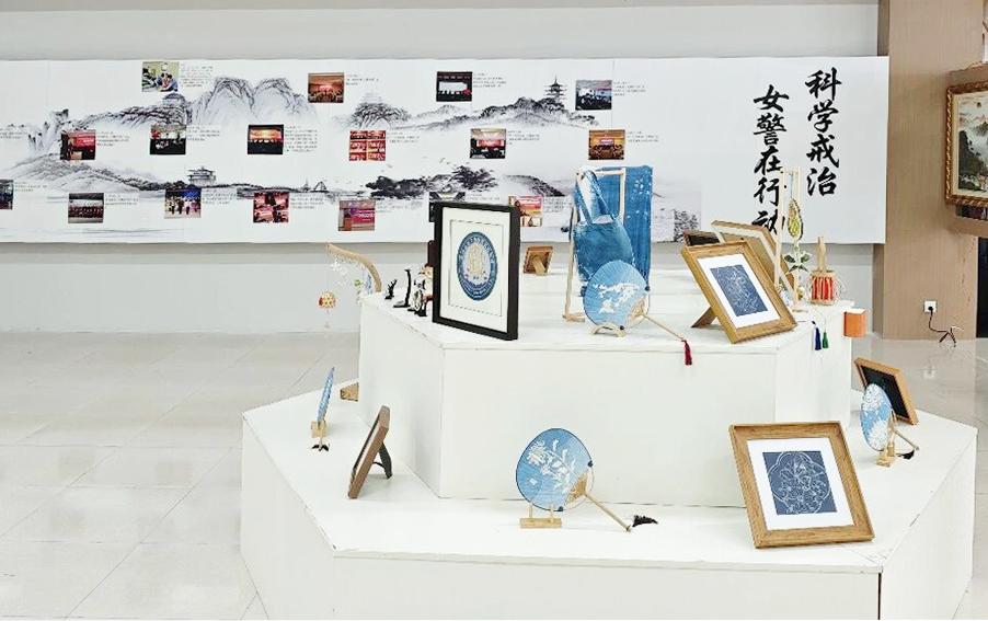 图2 戒毒人员创作的非遗作品.jpg