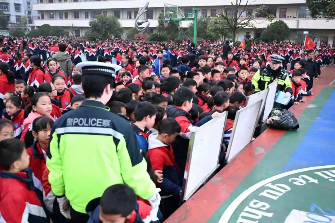 图1 活动现场.jpg