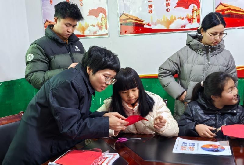 贵州盘州：当非遗邂逅法治，新春主题党日活动“走新”更“走心”