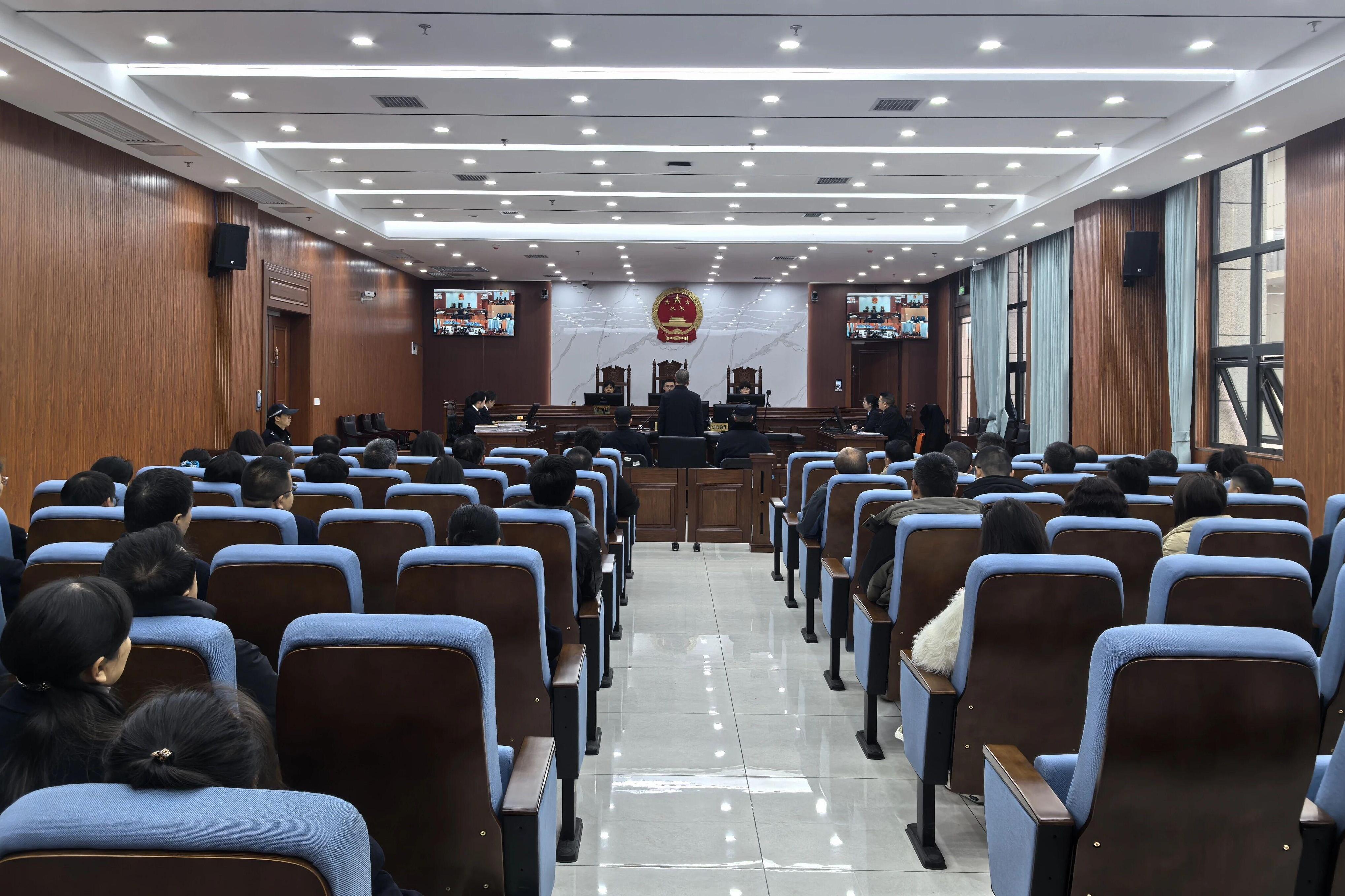 贵州都匀法院组织干部开展旁听庭审活动 以案释法筑牢廉洁防线