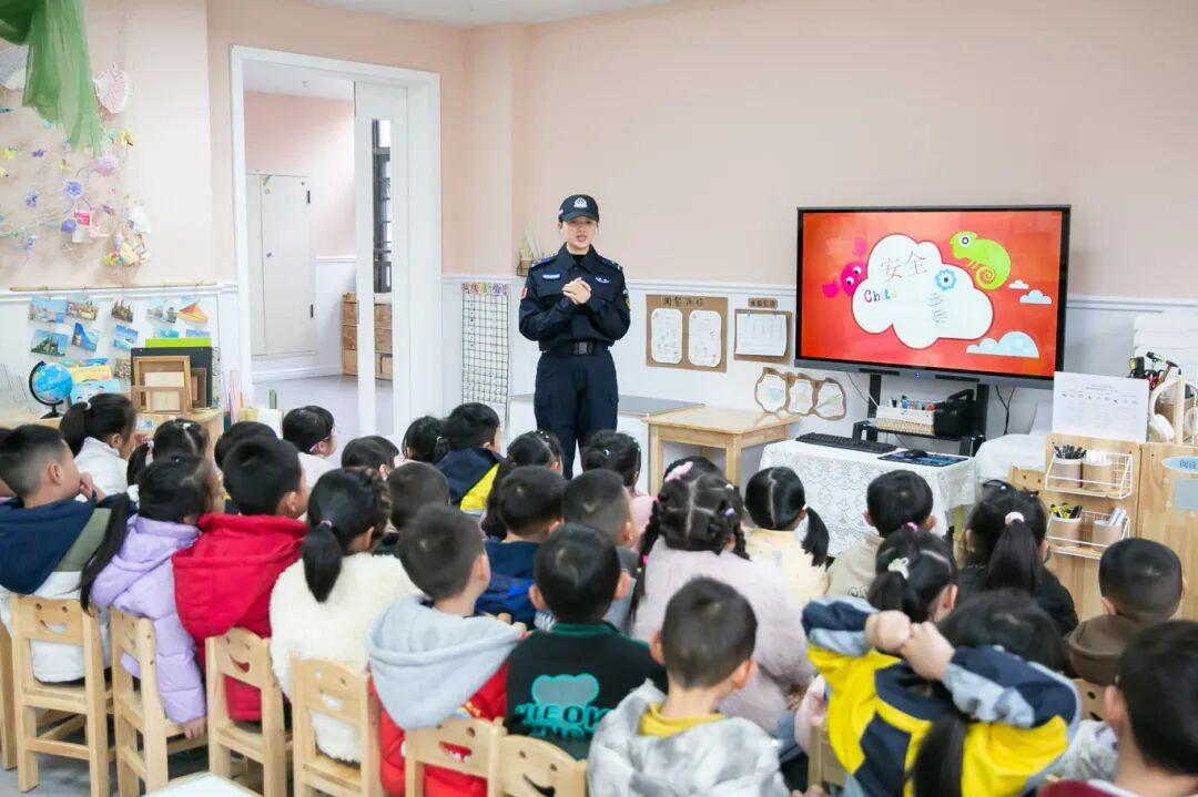 图3 授课现场2.jpg