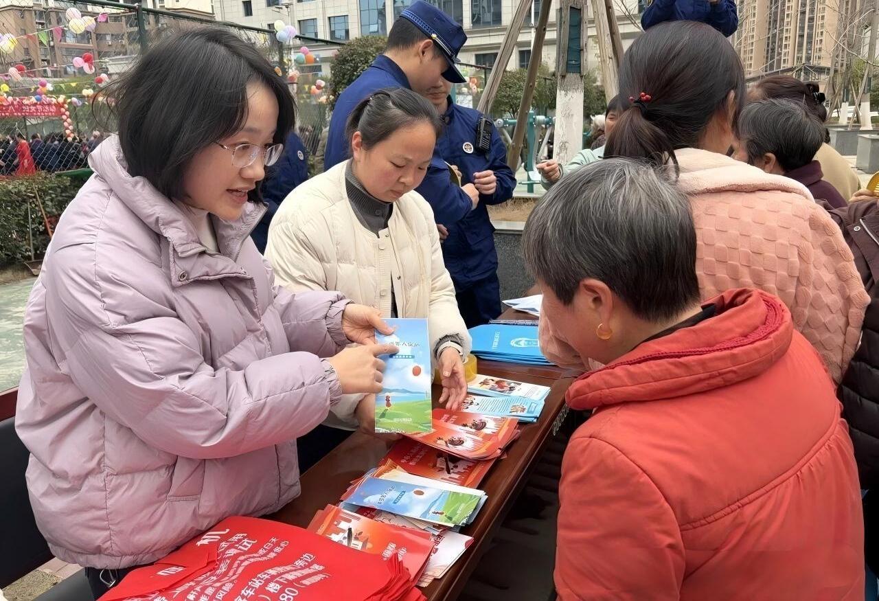 铜仁市万山区司法局开展学雷锋法治宣传志愿服务活动