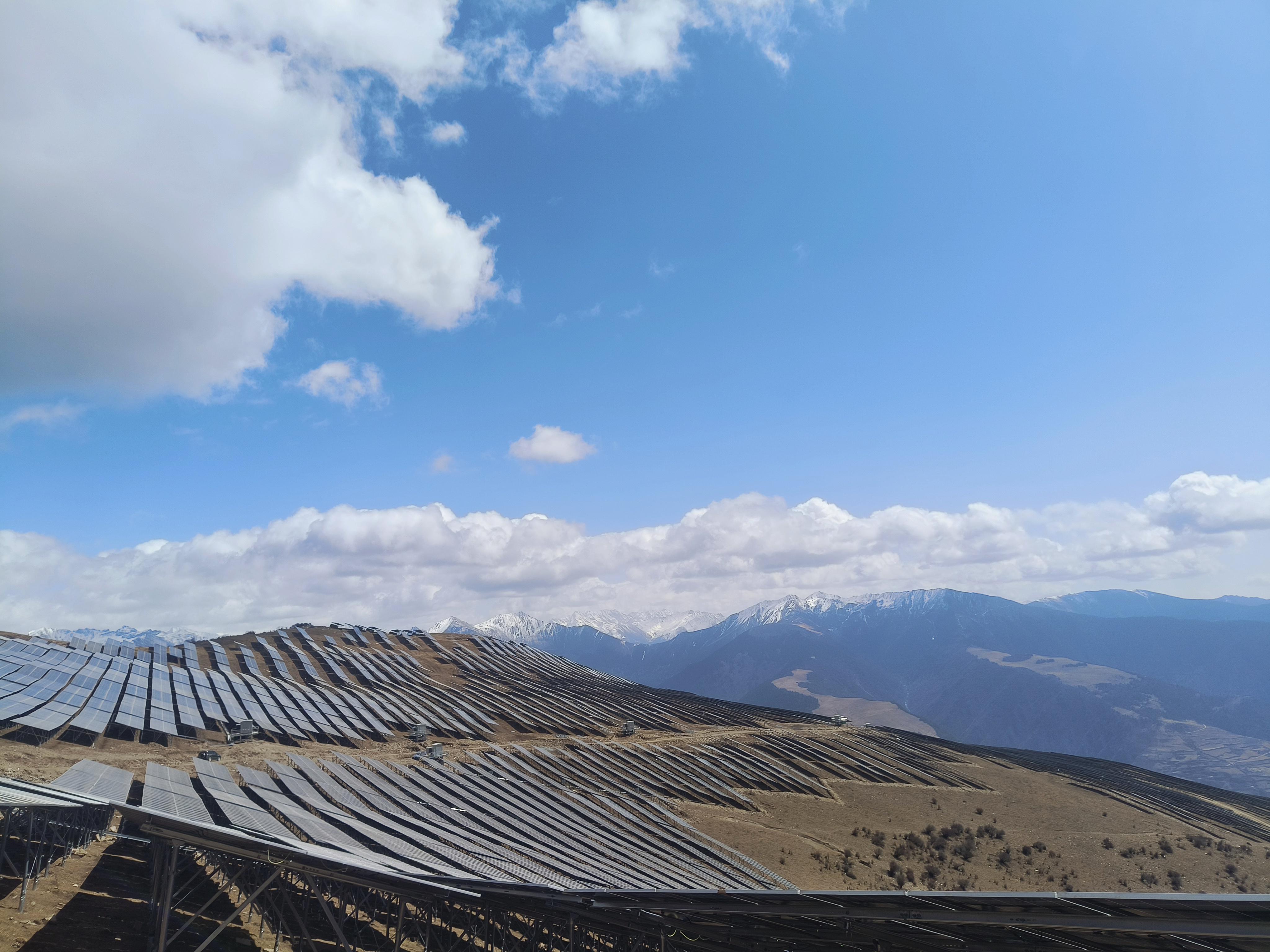 图 1小金川流域光伏基地项目.jpg