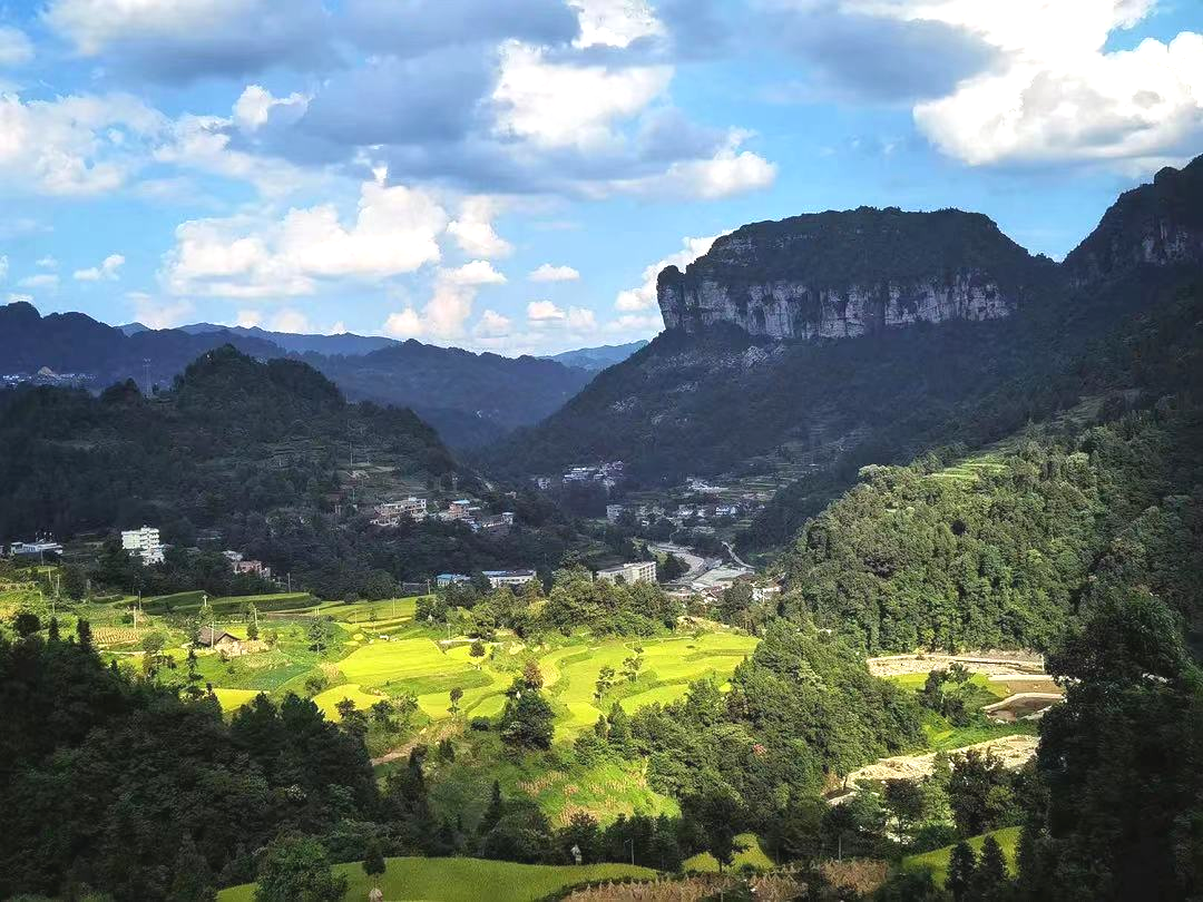 图1 归兰水族乡潘硐村.png