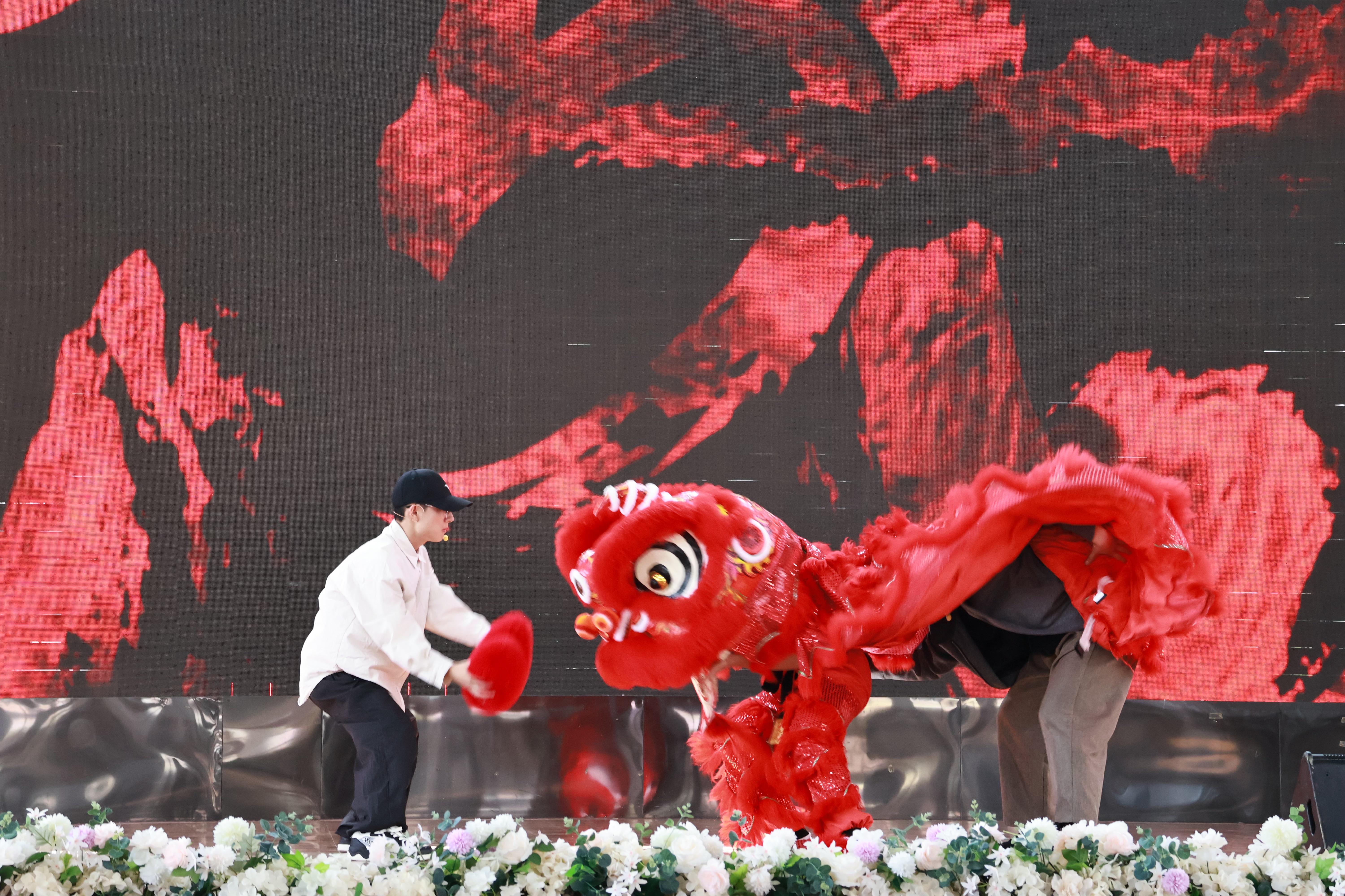 图 1 活动现场.jpg