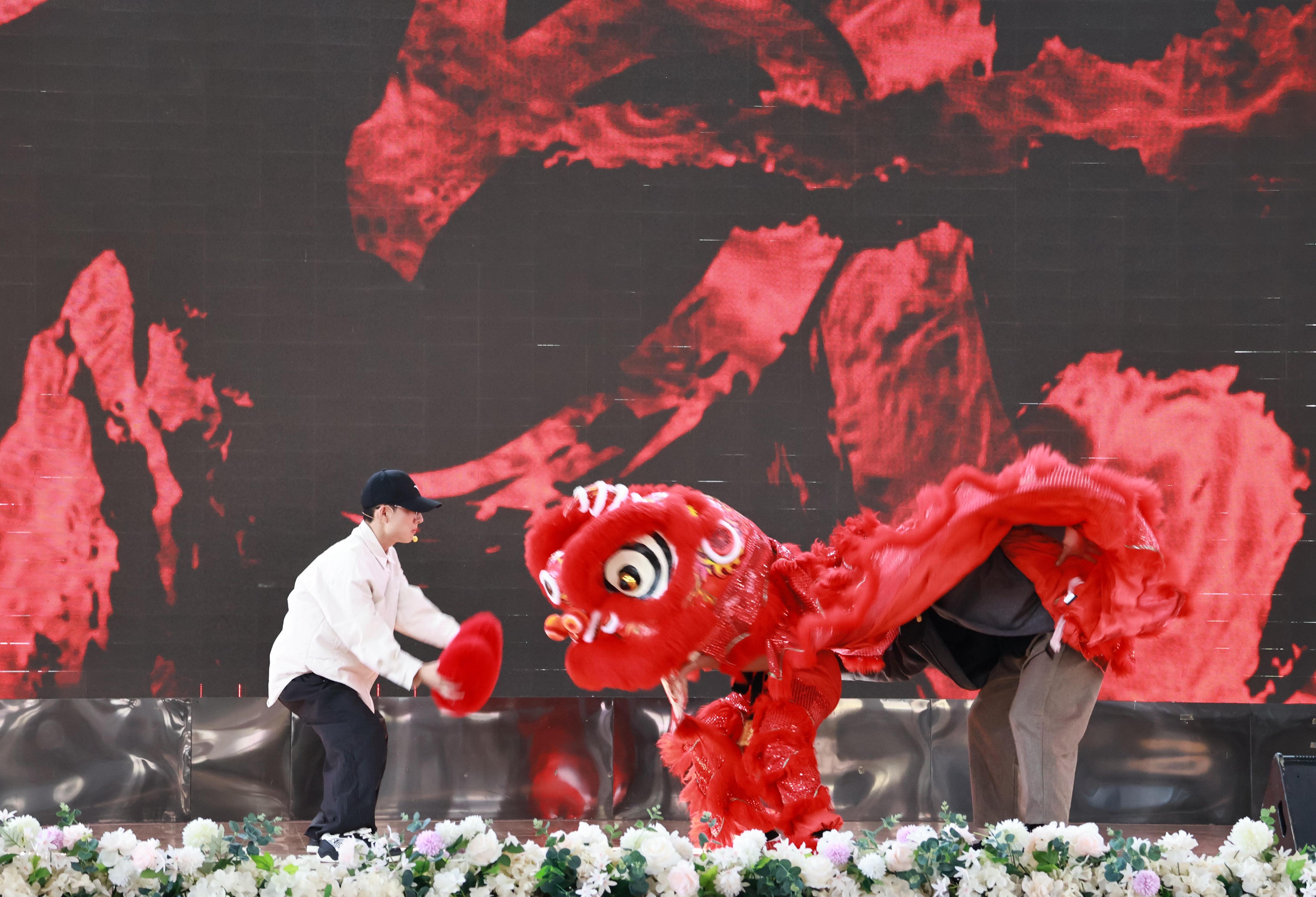 贵州团省委“护航未来·‘益’起成长”12355青春剧场走进黔南州