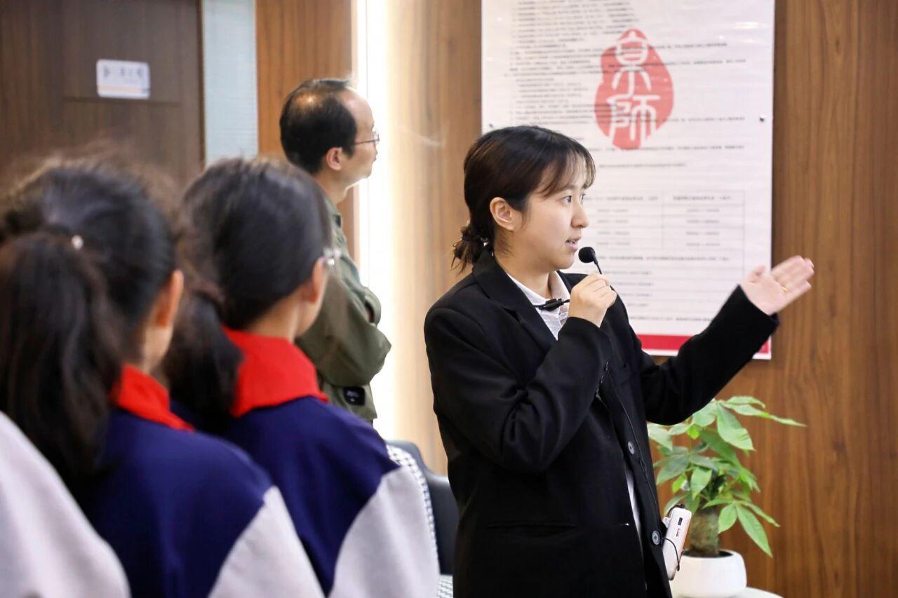 走进律所 解锁少年法治启蒙课