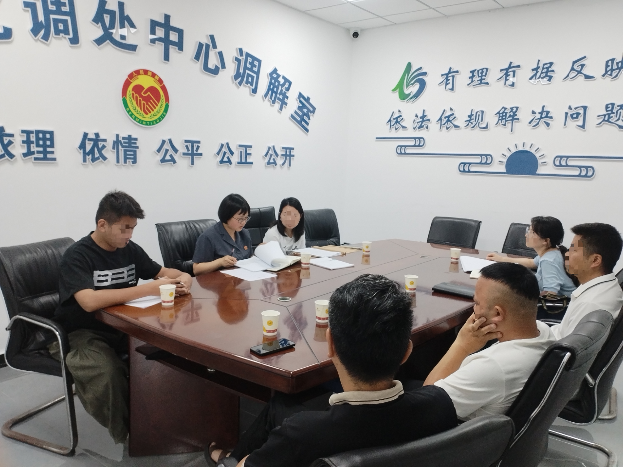 黔南法院深度融入综治中心建设