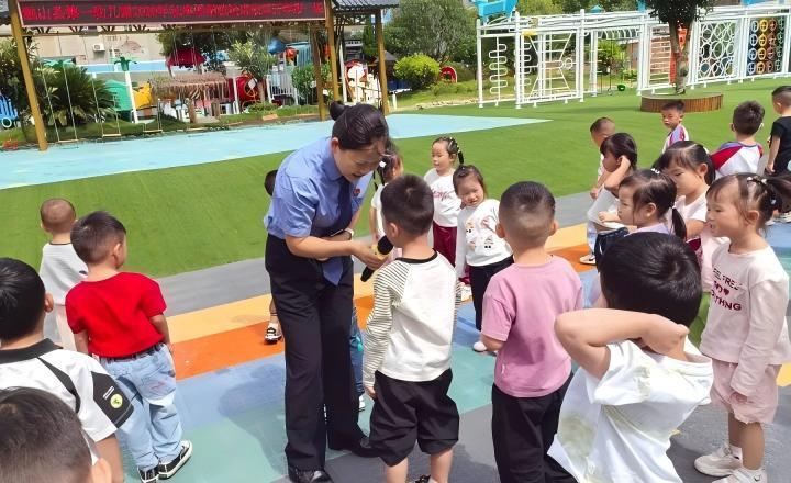 黔南“订单式”普法筑牢青少年法治防护墙