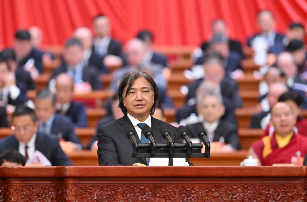 吴为山委员作题为《以艺通心 沟通世界 不断增强中华文明传播力影响力》的发言
