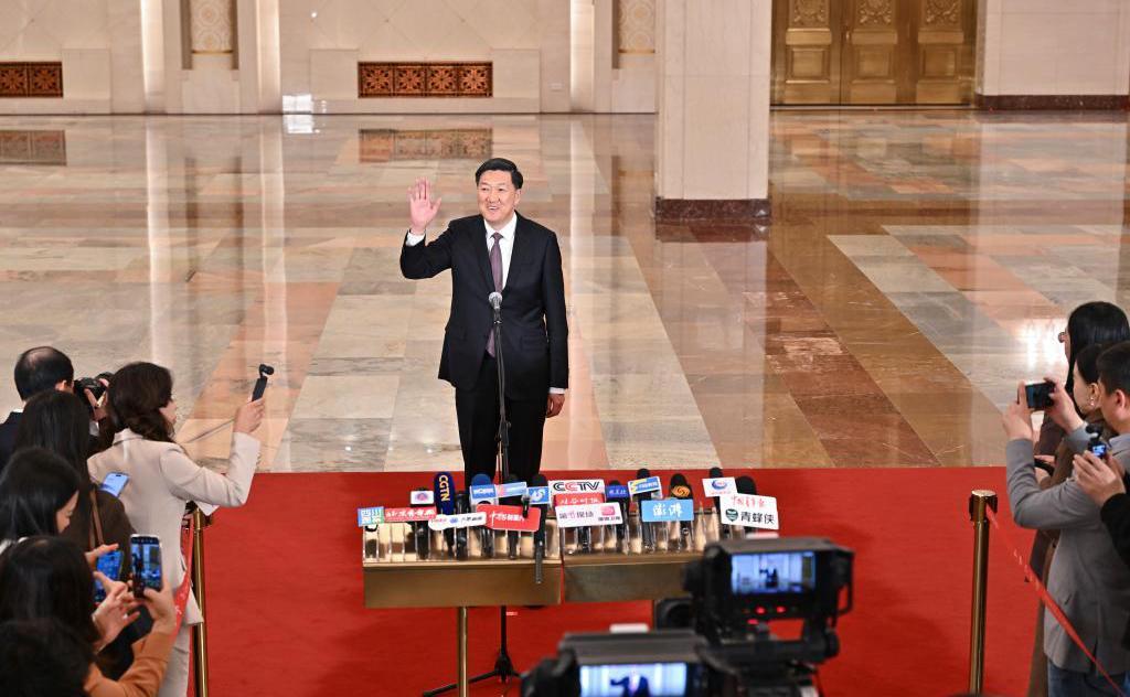 国家体育总局局长高志丹接受媒体采访