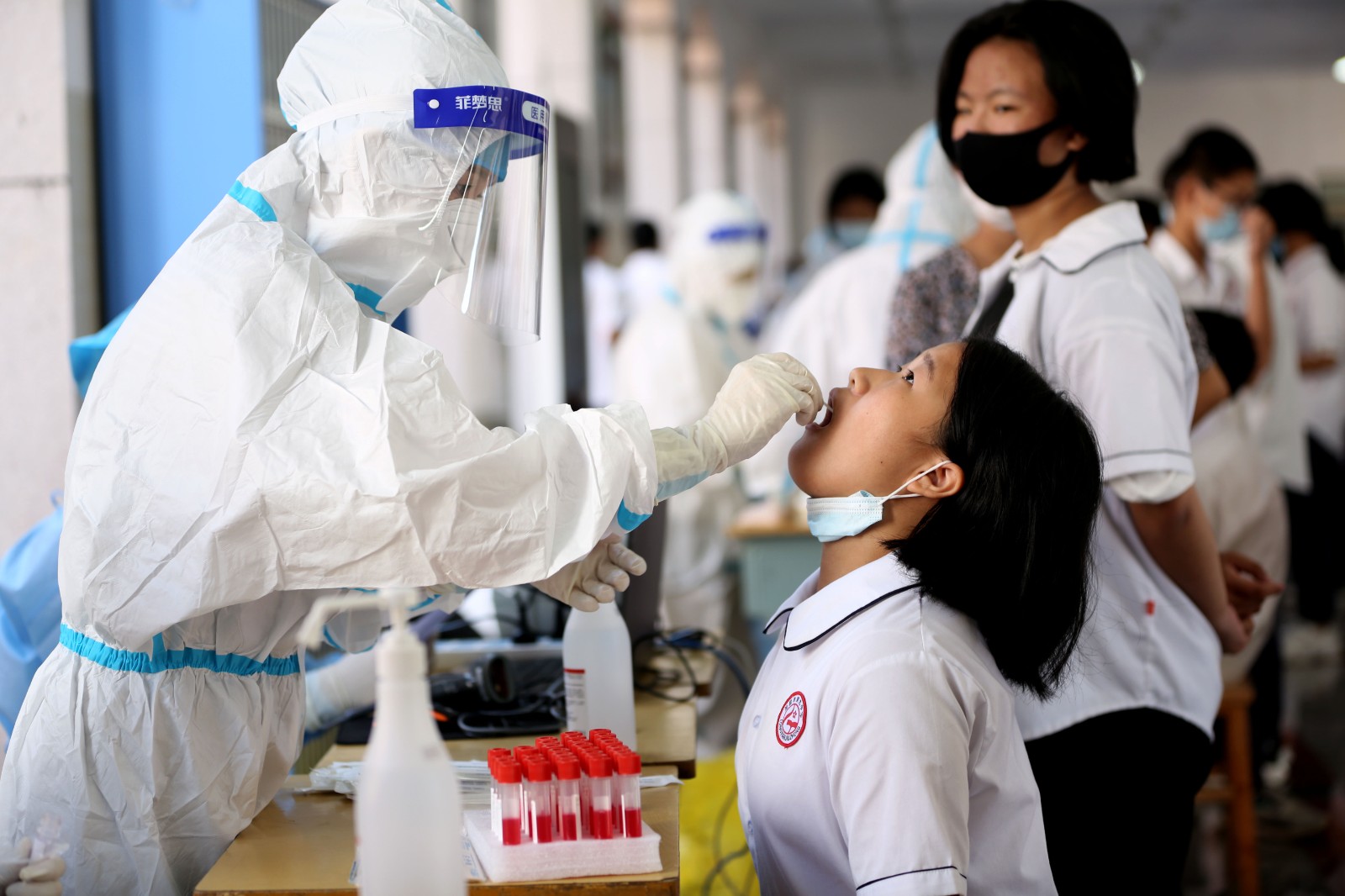 福建多地启动对各级各类学校的核酸检测