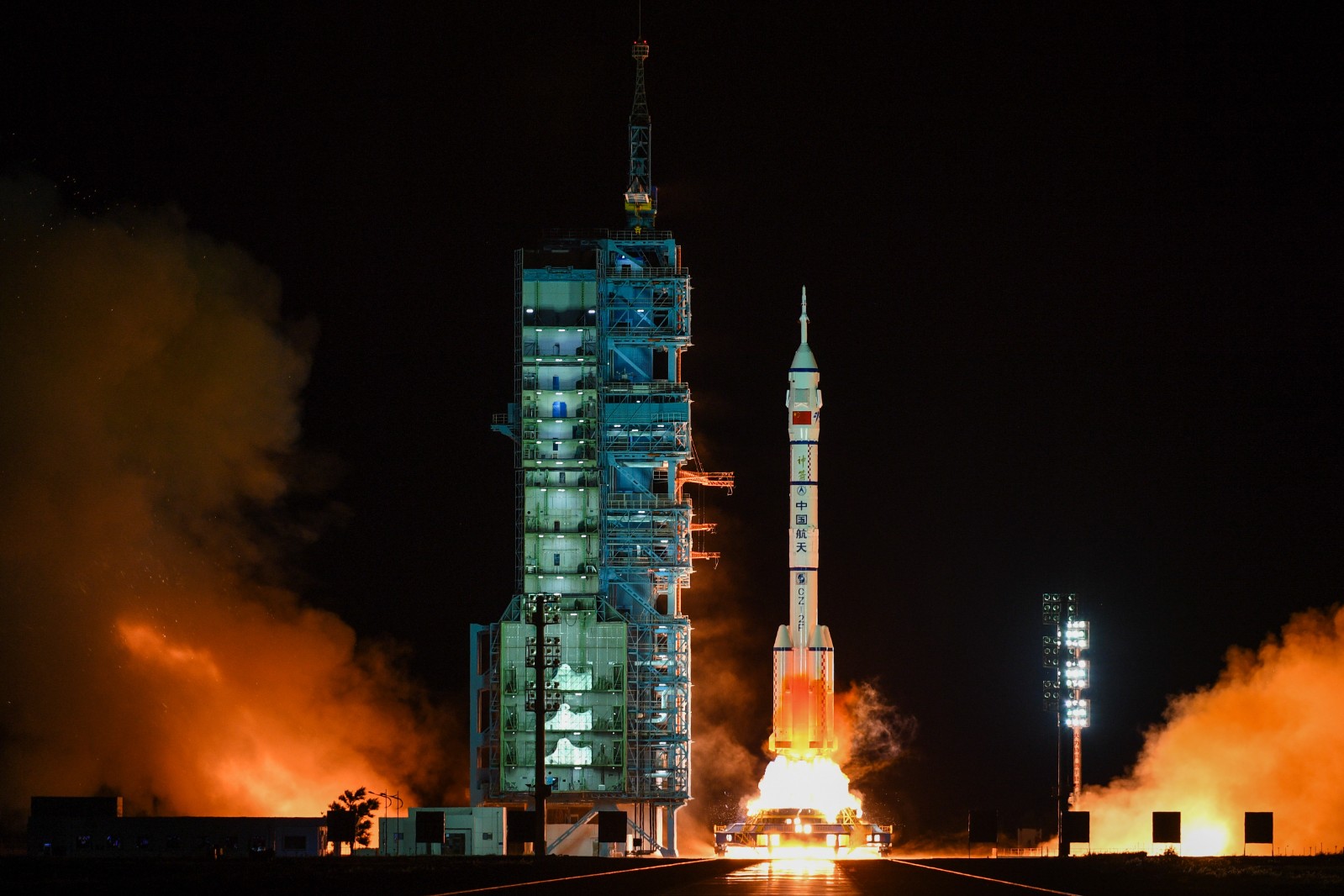 神舟十三号载人飞船发射取得圆满成功