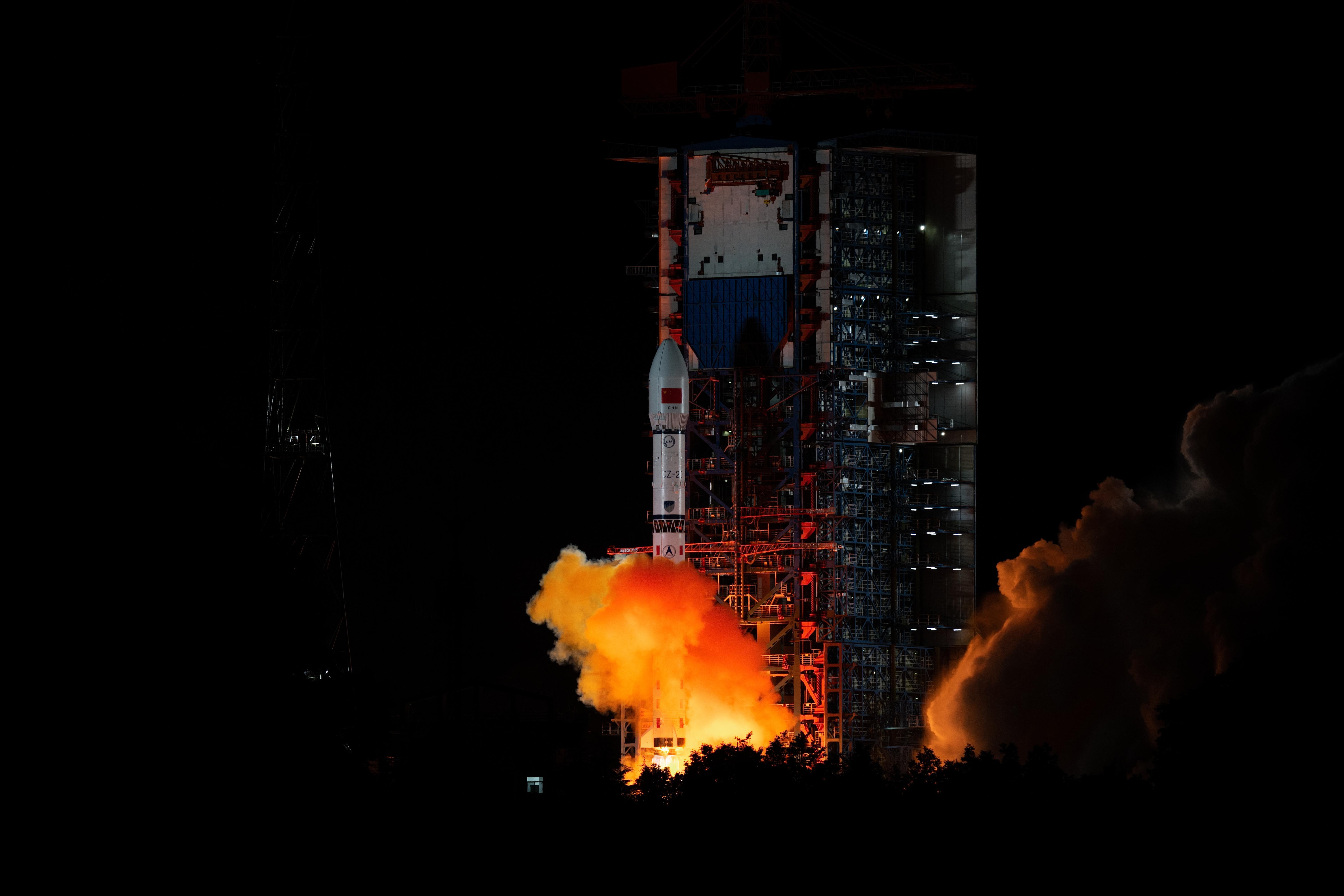我国成功发射卫星互联网技术试验卫星