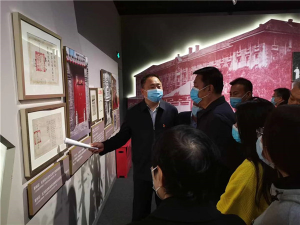 组赴首都博物馆参观《伟大征程—庆祝中国共产党成立100周年特展》