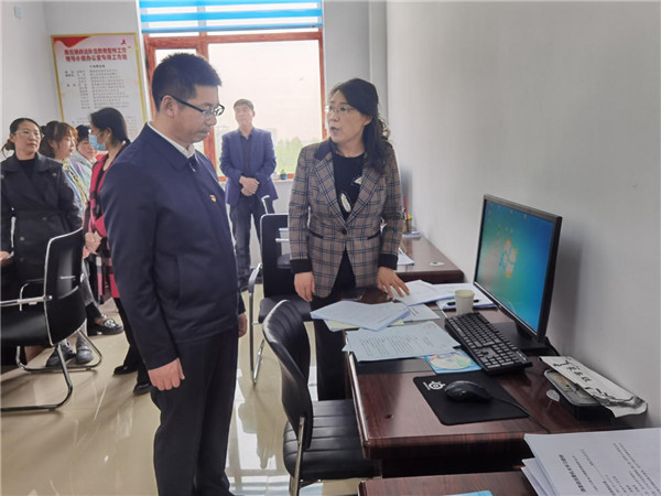 内蒙古通辽市委常委,宣传部部长,库伦旗委书记马慧吉深入政法各部门