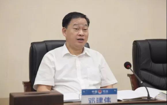 前任赴港任职后,女公安局长履新市政法委书记