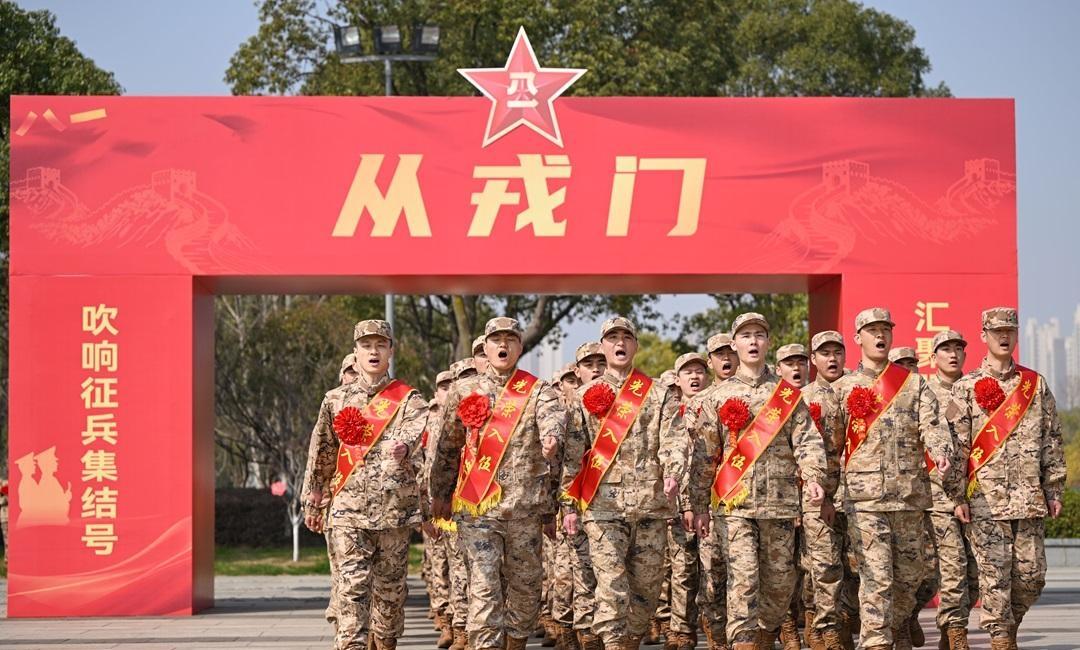 安徽合肥舉行新兵入伍歡送儀式