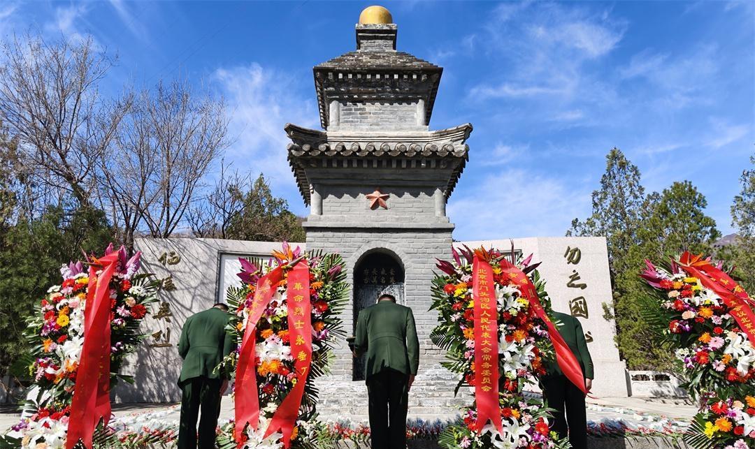 开展“祭英烈 砺兵心”系列活动