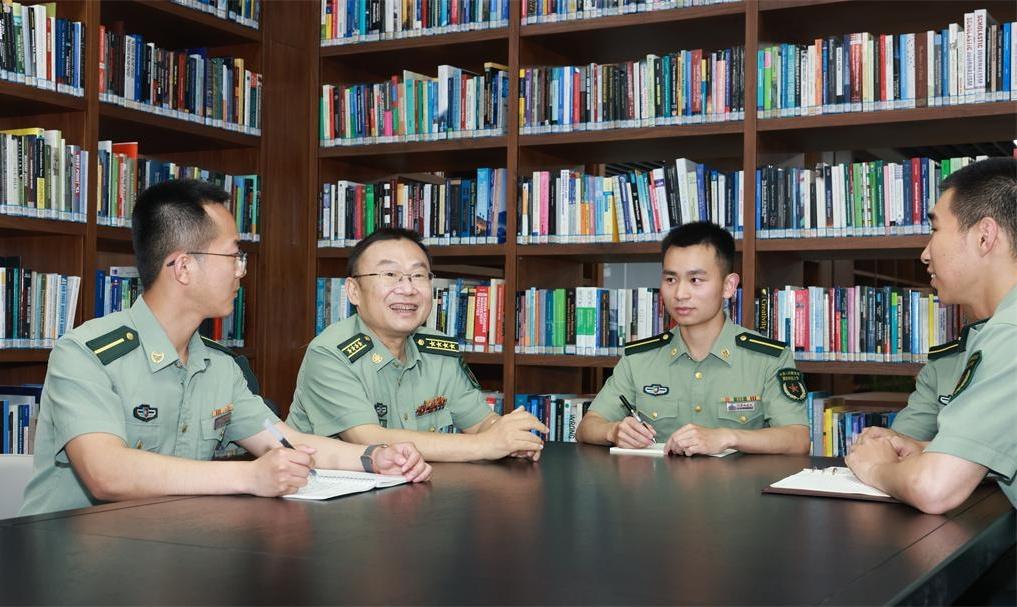 给代码铸盾 记国防科技大学计算机学院研究员王戟