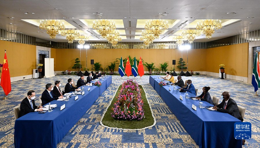 李强会见南非总统拉马福萨