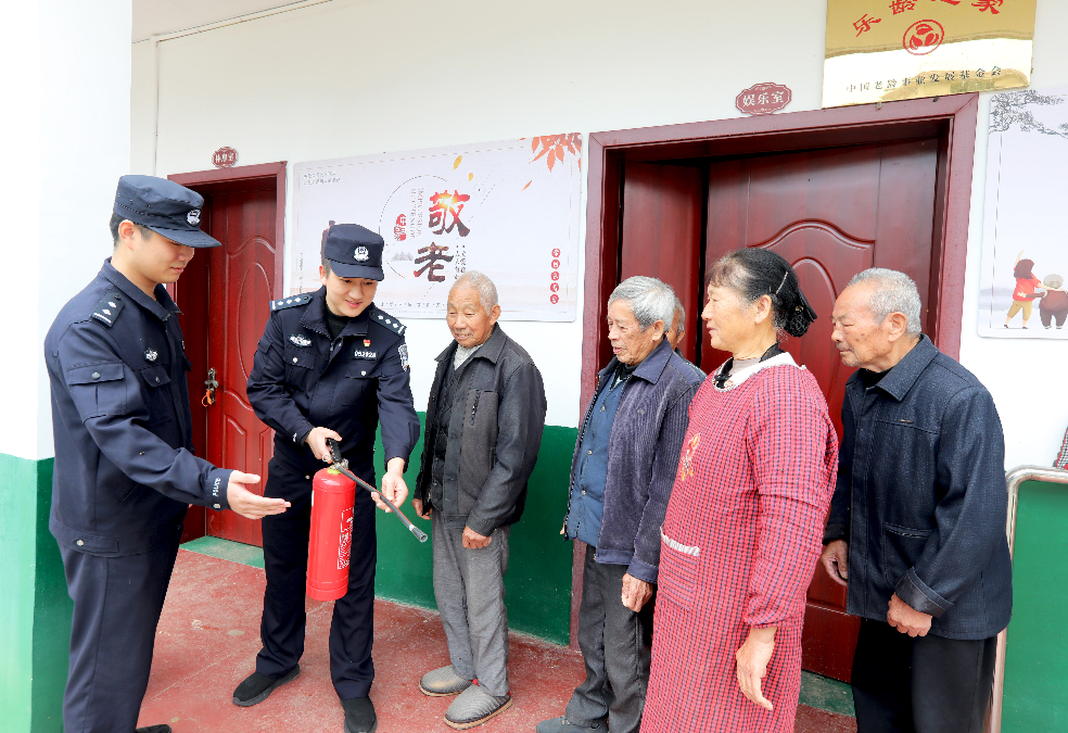 江西分宜：冬季守护 平安同行