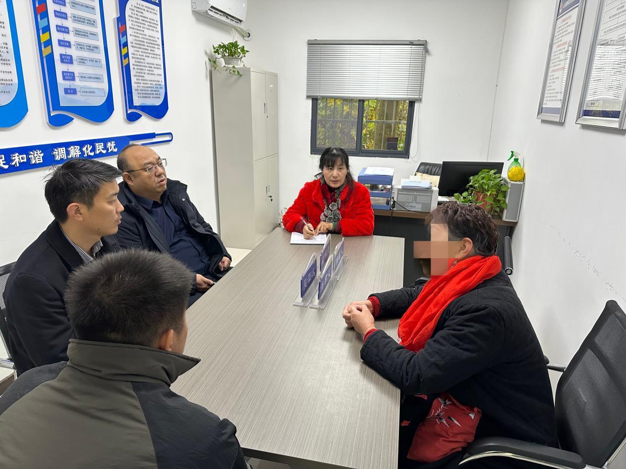 湖北黄石法院：善作善成巧解执行“梗阻”