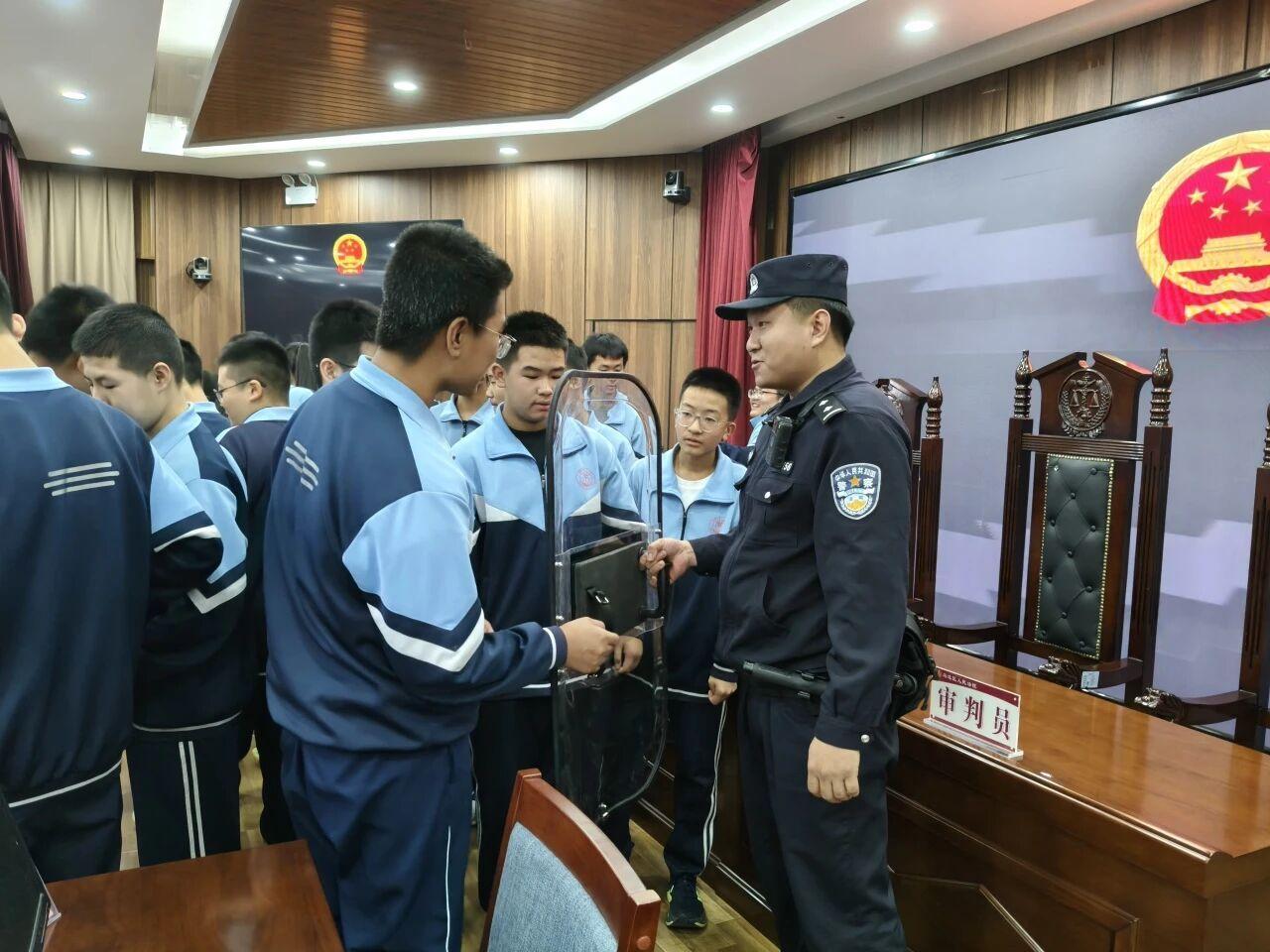 ​乌海市乌达区开展青少年沉浸式法治教育实践活动