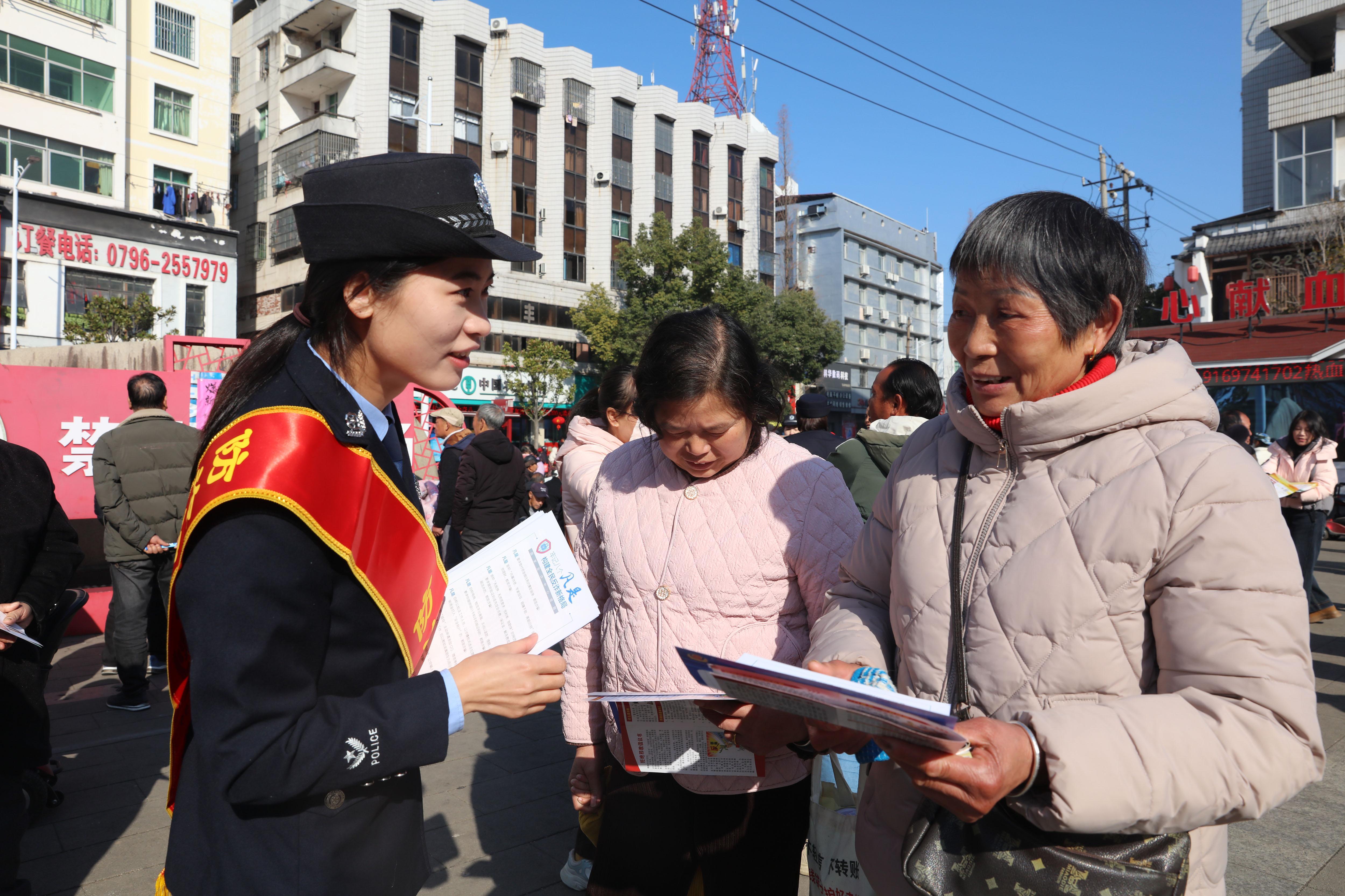 江西永丰：“小喇叭”普法宣传进社区