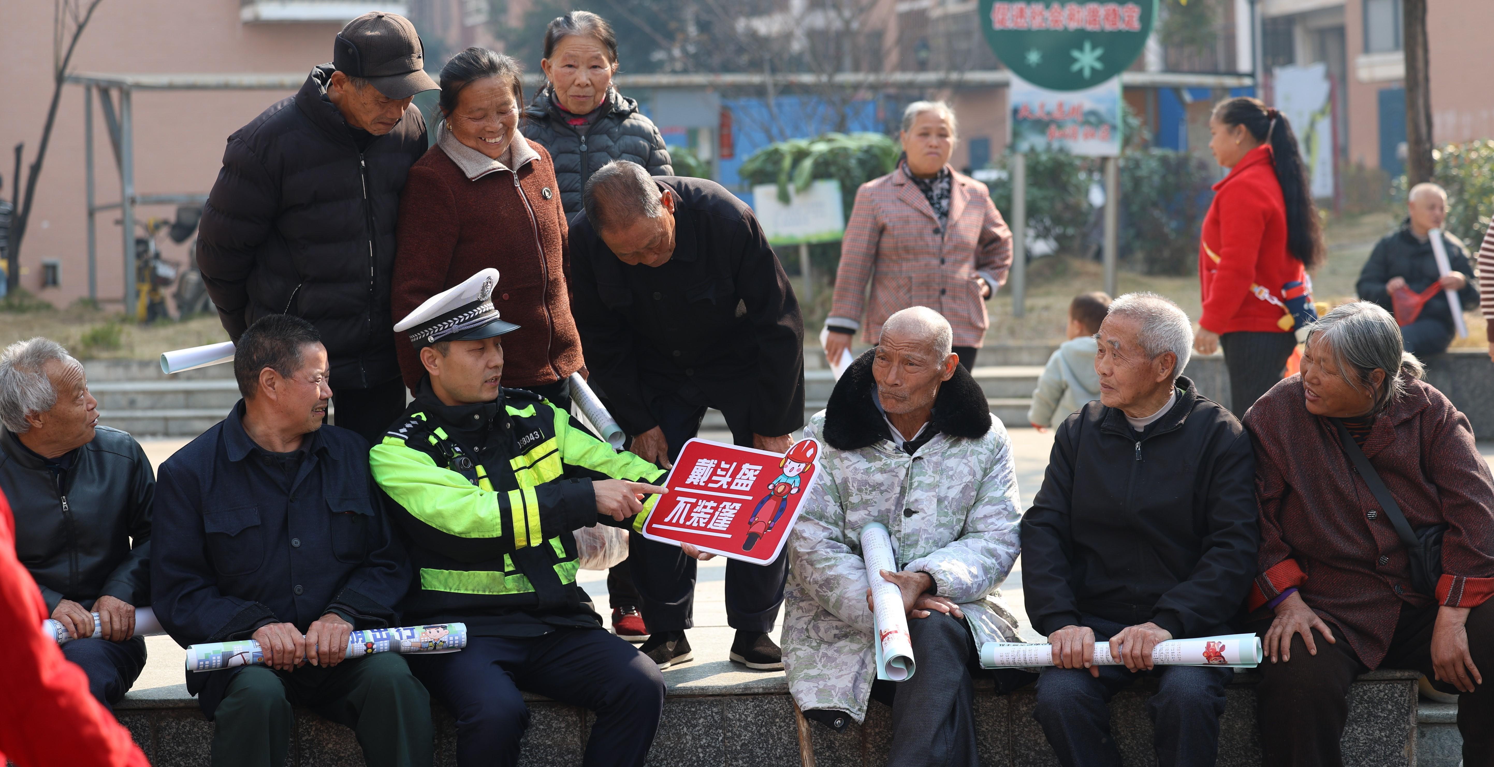 江西遂川：“四进”护平安