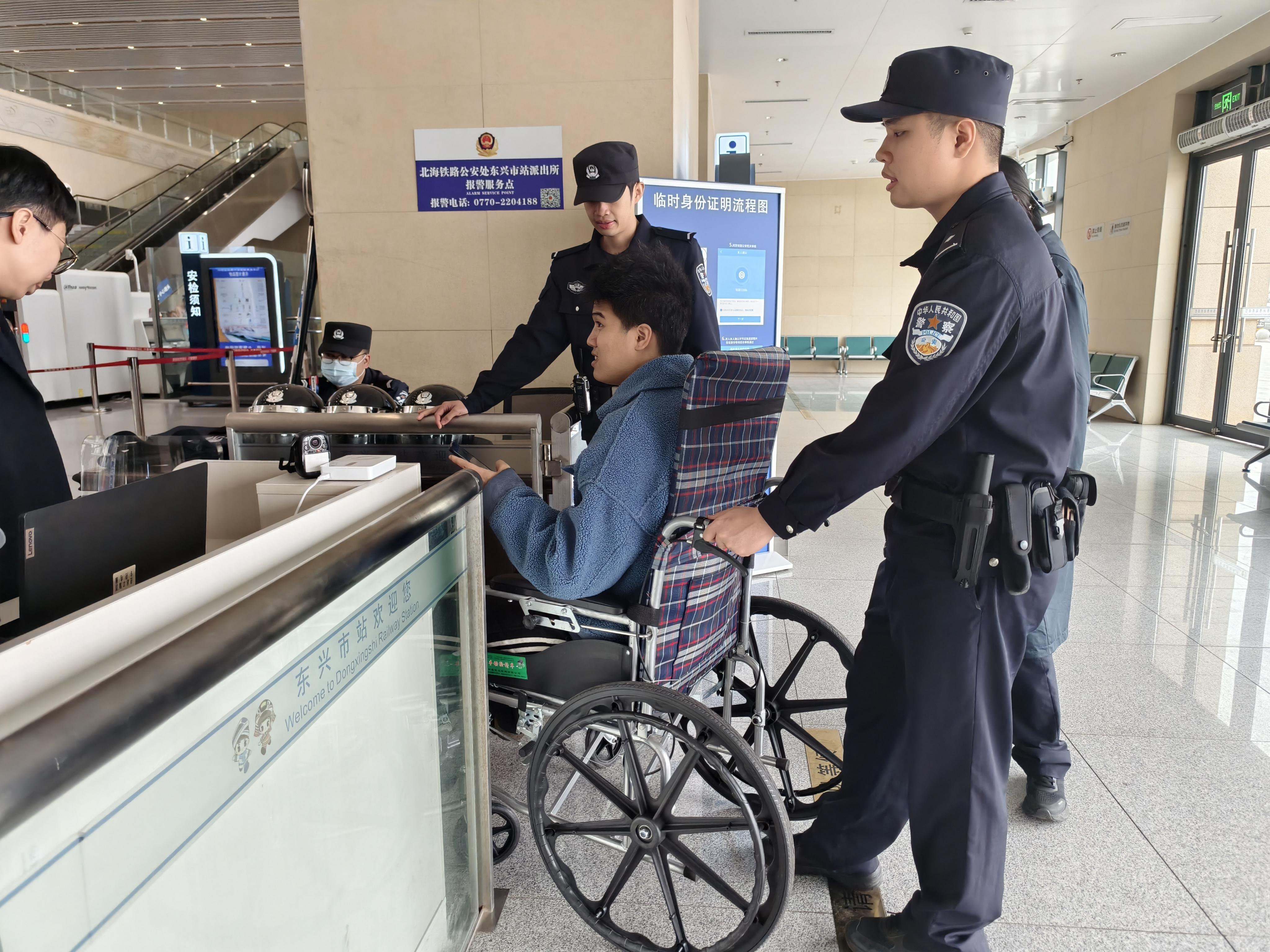 铁路民警黎俊宏：在数据琴键上奏响平安旅途