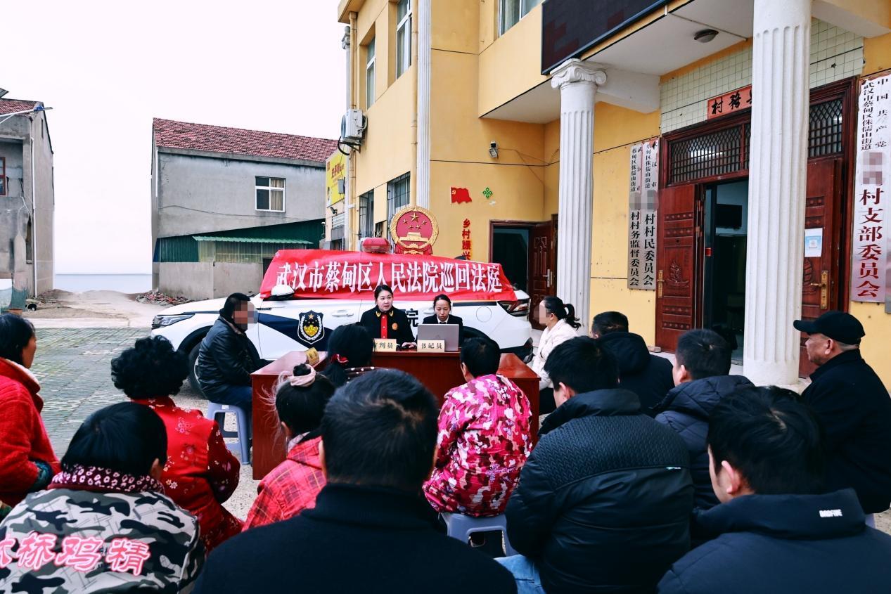 巡回审判庭“开”进村委会
