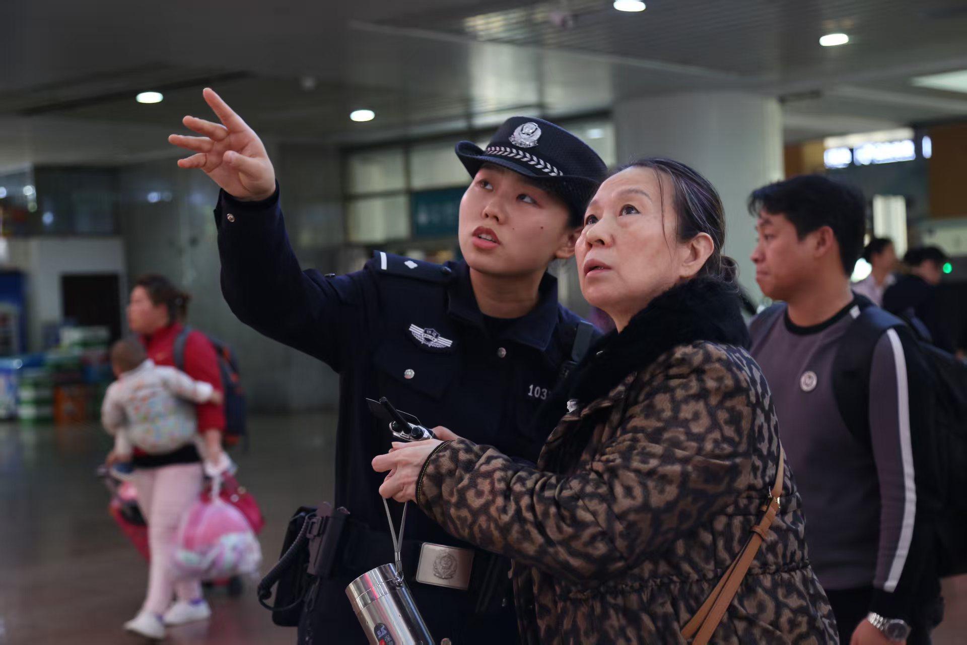 北海站派出所：“候鸟”警务提质增效 精准护航“南飞”旅客