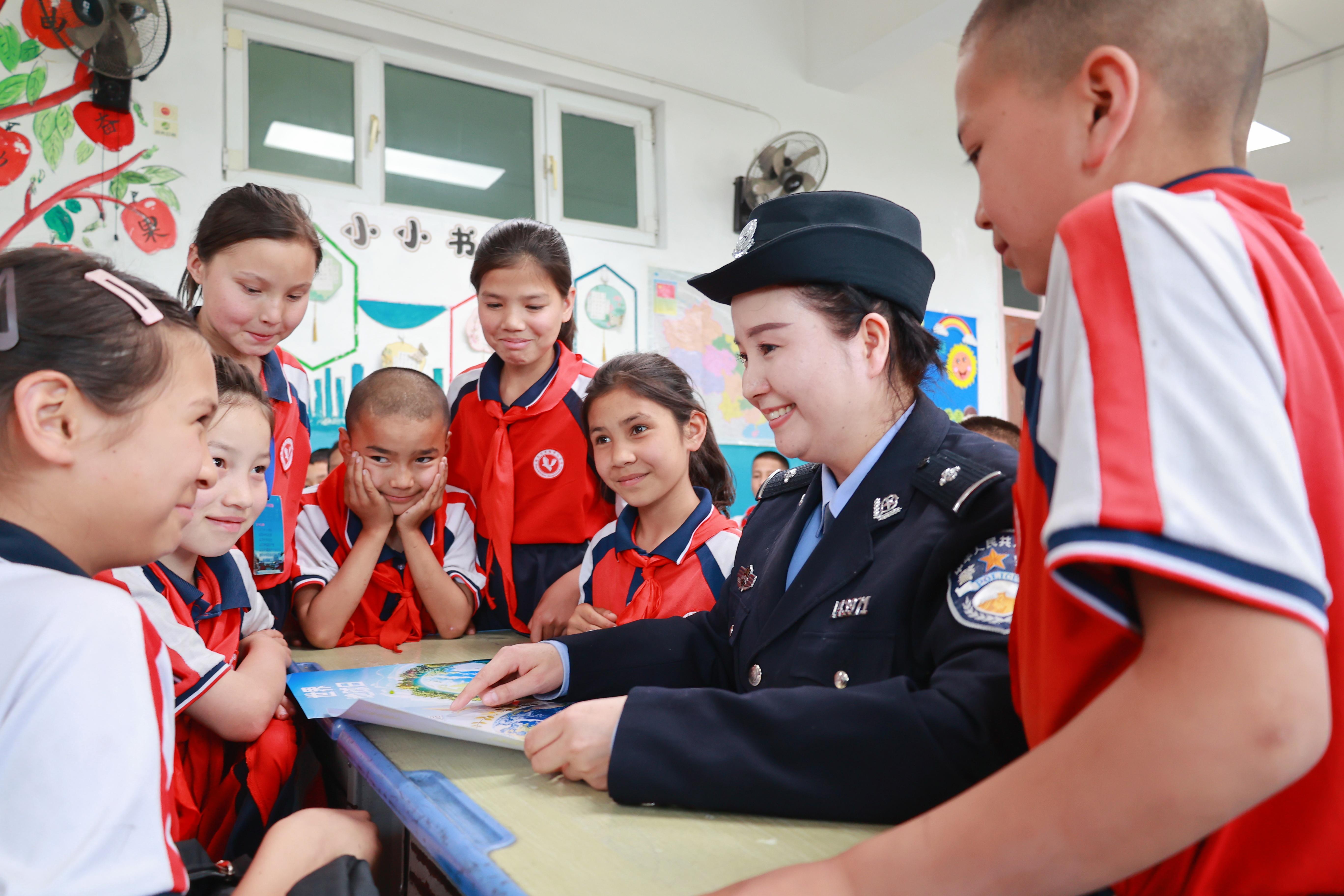 新疆阿瓦提公安：普法宣传助力生态环境保护