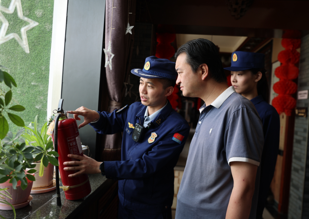 新疆阿克苏：“帮扶指导+实操演练”筑牢农家乐消防安全屏障