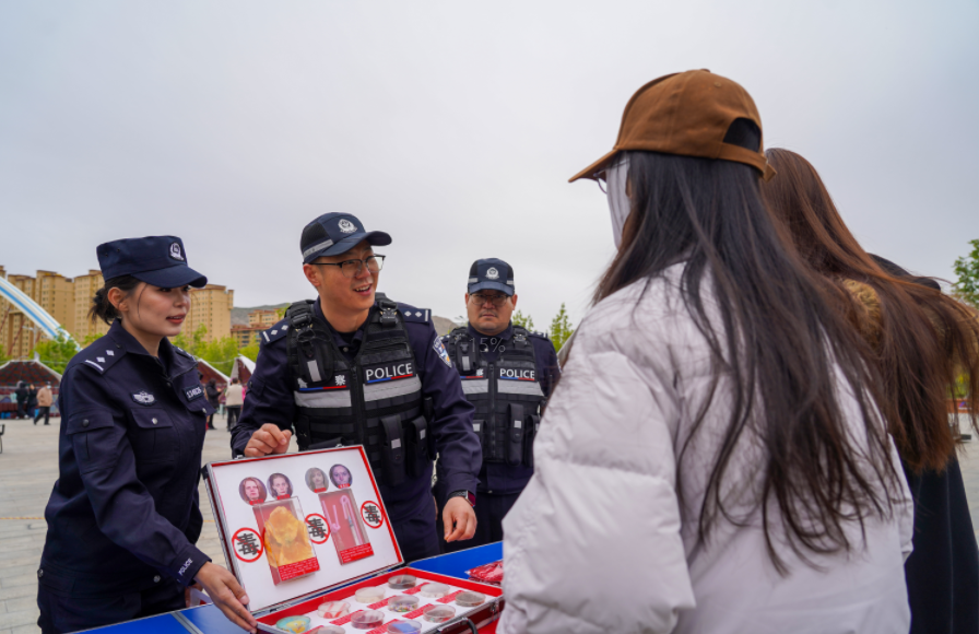 普及法律知识 筑牢平安根基