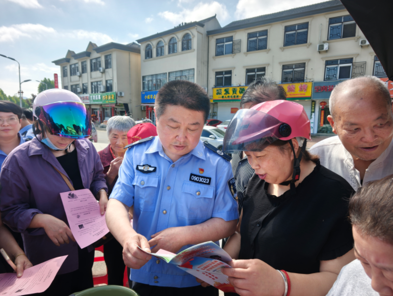 六安市积极开展“民法典宣传月”活动