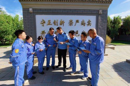 新疆轮台公安：数字警务赋能法治化营商“暖环境”