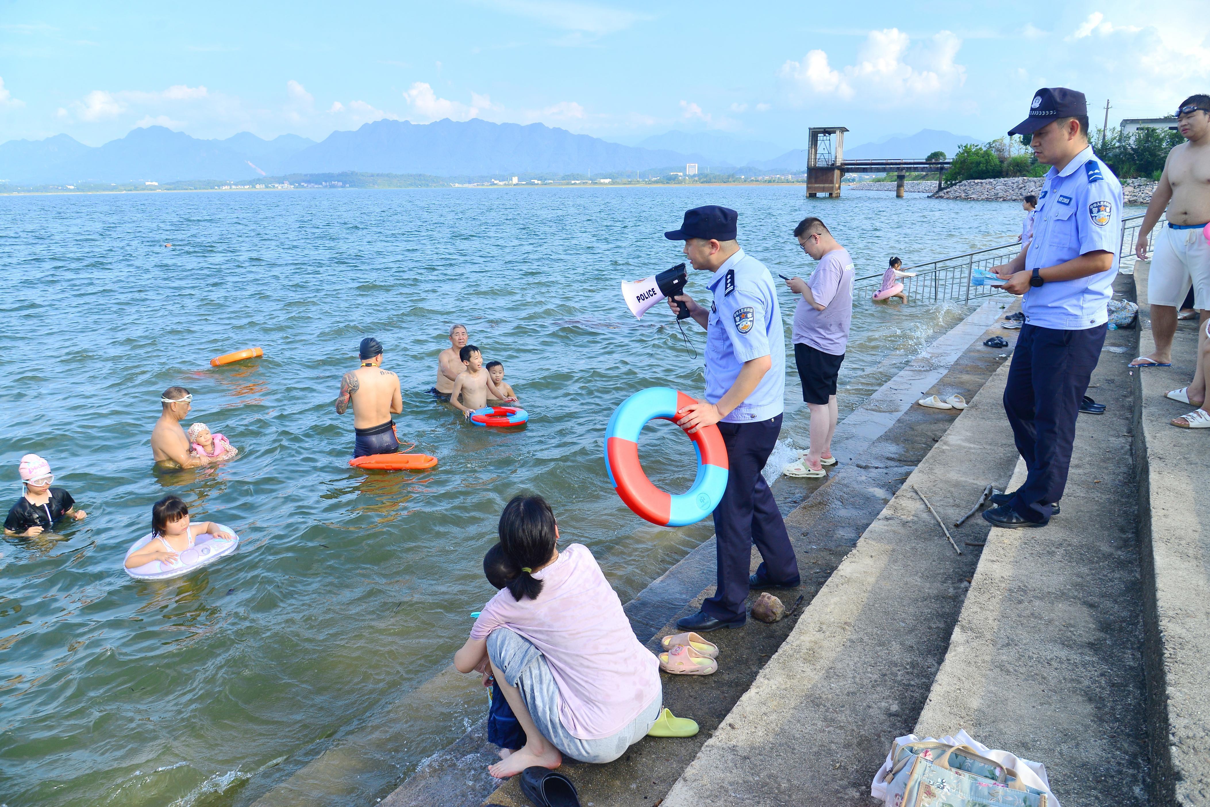 江西武宁：防溺水 送安全