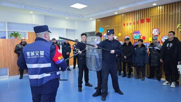 ​呼和浩特青城义警绘就警民共治的生动图景