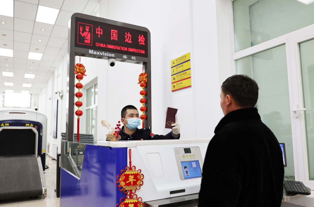 新疆都拉塔边检站民警：口岸新景连丝路 边关扎根即故乡