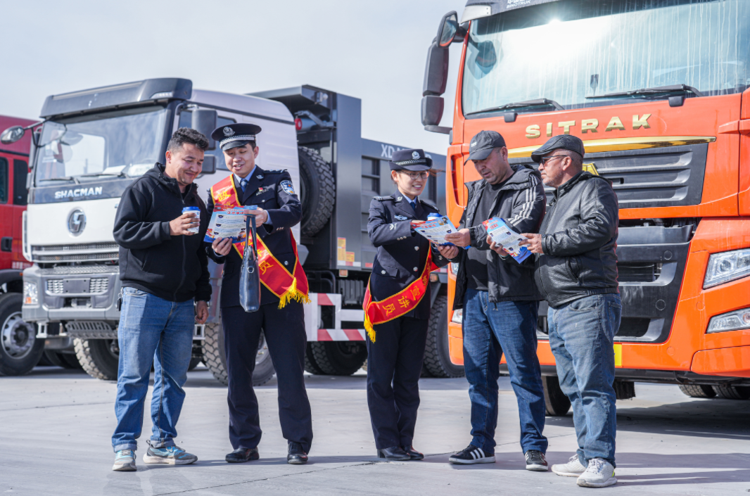 新疆克州：普法护航复工忙