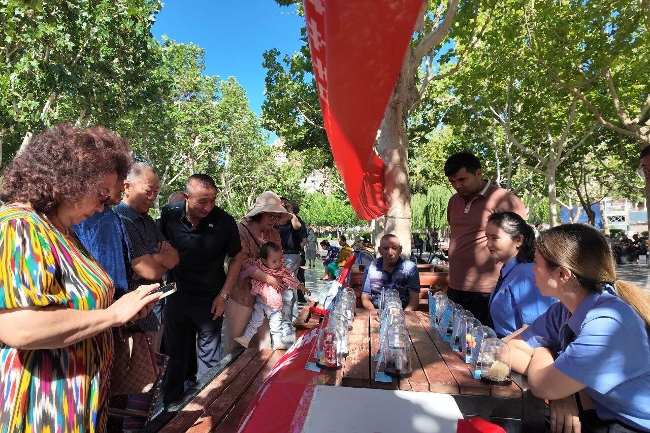 新疆阿克苏检察：“禁毒实景法治宣传课”受欢迎