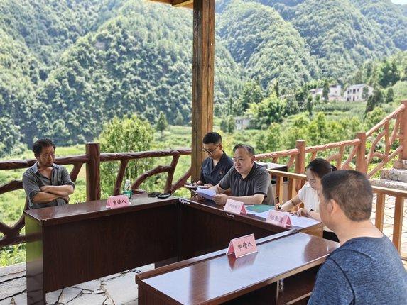大山深处的调解