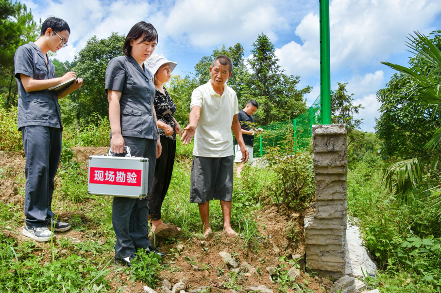 法官勘验现场 厘清纠纷真相