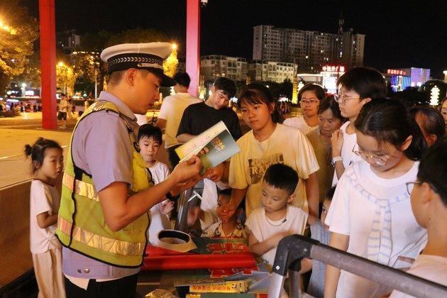 江西南丰：快乐过暑假 安全不放假