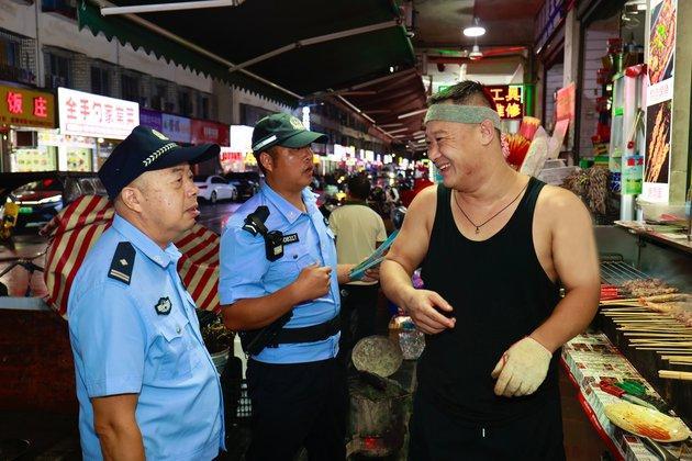 桂林临桂公安护夏夜烟火平安